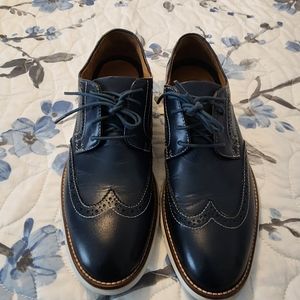 JOHNSTON & MURPHY HOLDEN LEATHER WINGTIP OXFORD [20-8369] (SIZE 8.5)